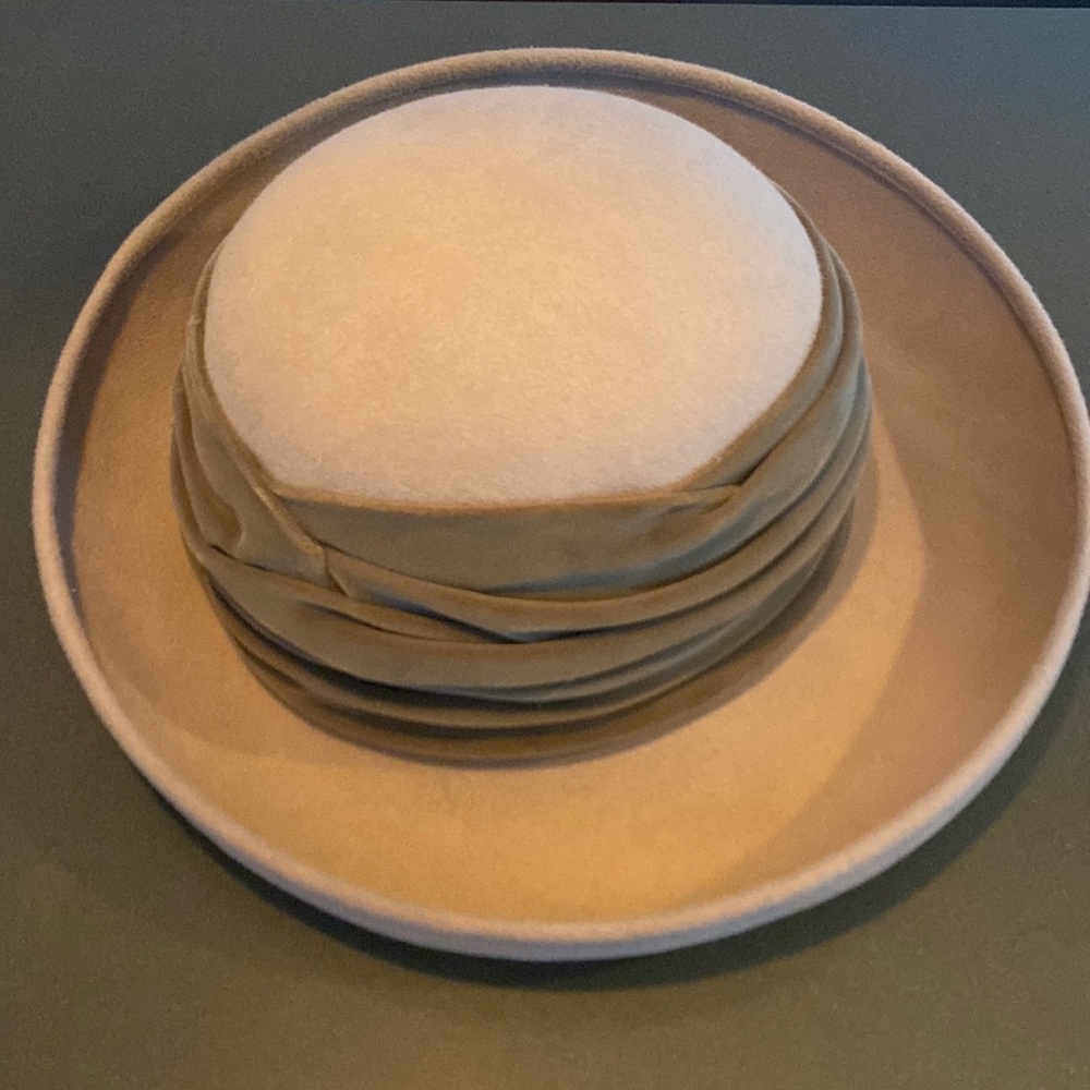 Eric Javits  retro hat, great condition, worn once and kept in the box since!